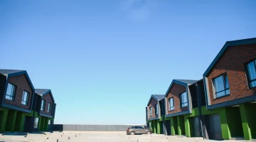 Как модули доставляются и монтируются на участке